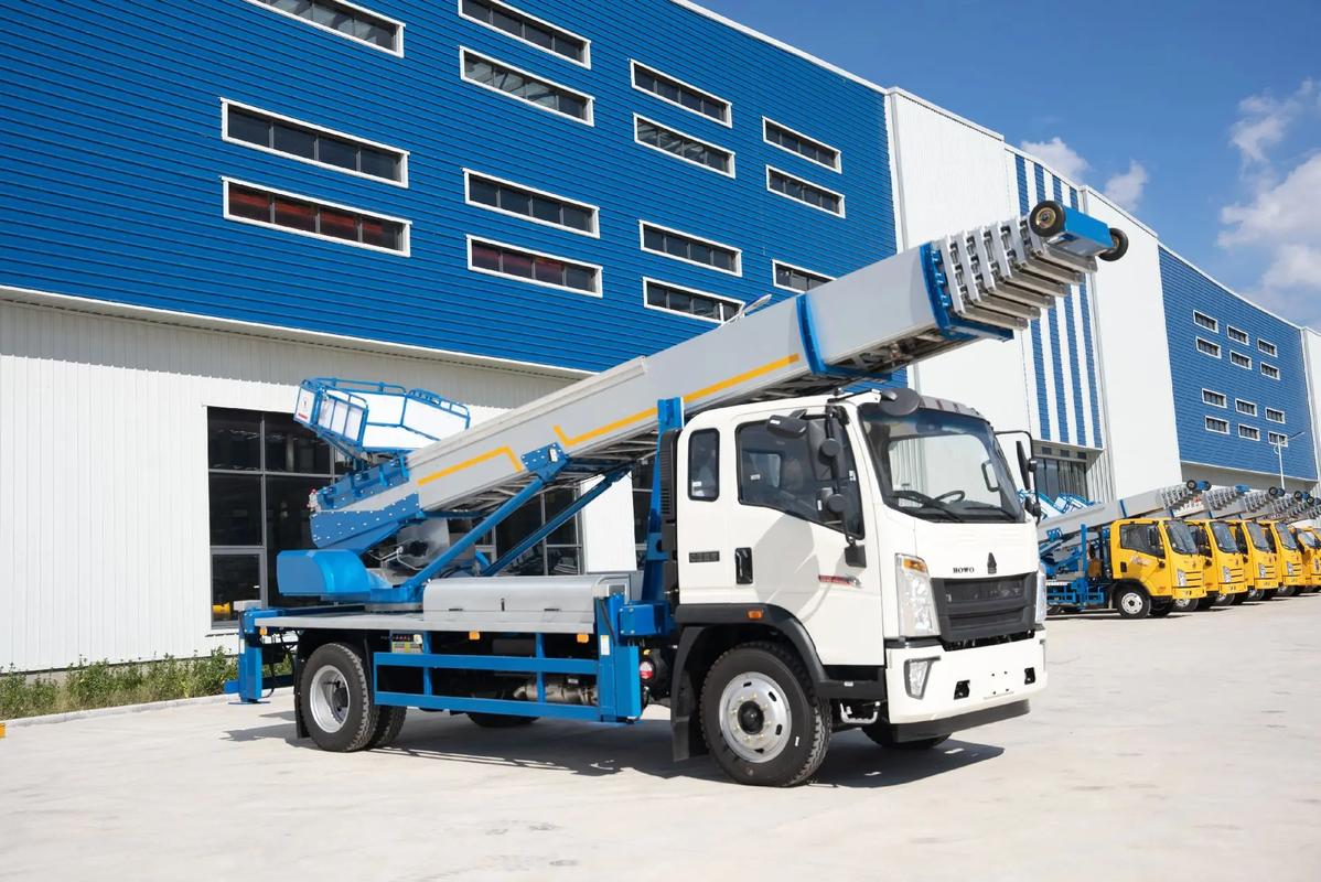 招远出租云梯车高空作业车 建筑垃圾搬运